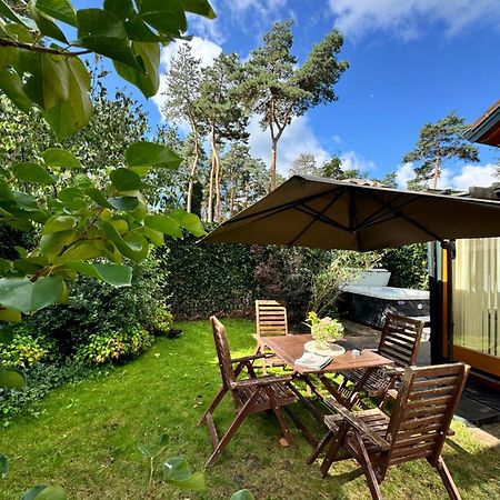 Houten Chalet/Bungalow In Het Bos, Sauna, Jacuzzi Meijel Buitenkant foto